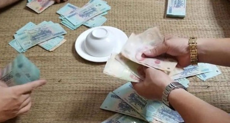 Sử dụng tuyệt chiêu đánh gấp thếp